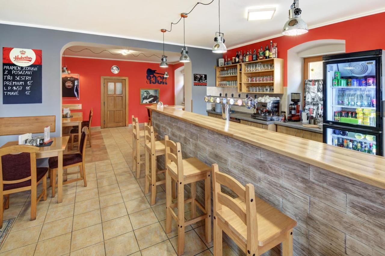 Penzion A Restaurace U Vladare Toužim Exterior foto